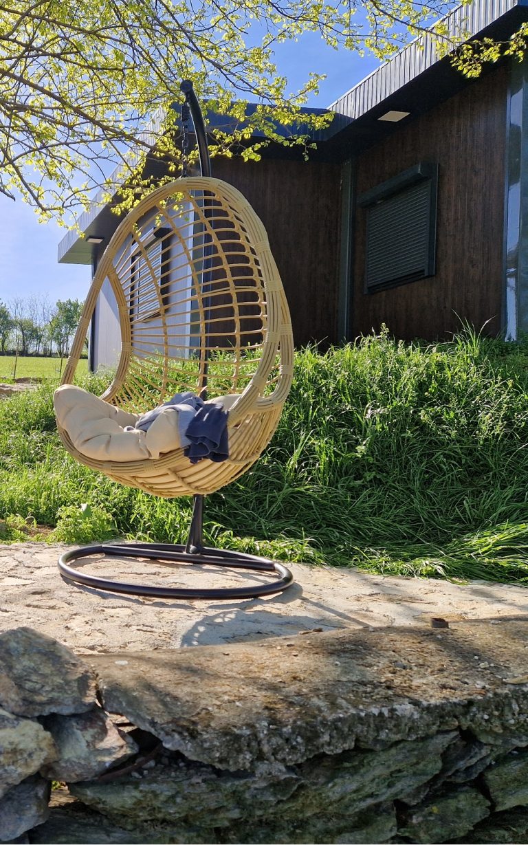 kuća u prirodi limenko