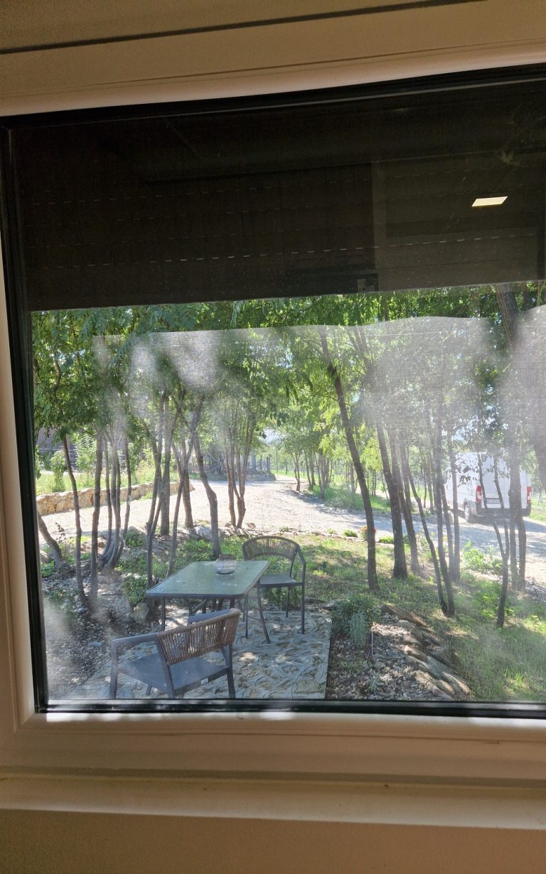 pogled limenko iz sobe