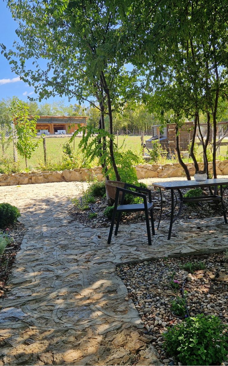 pogled na bazen iz limenka