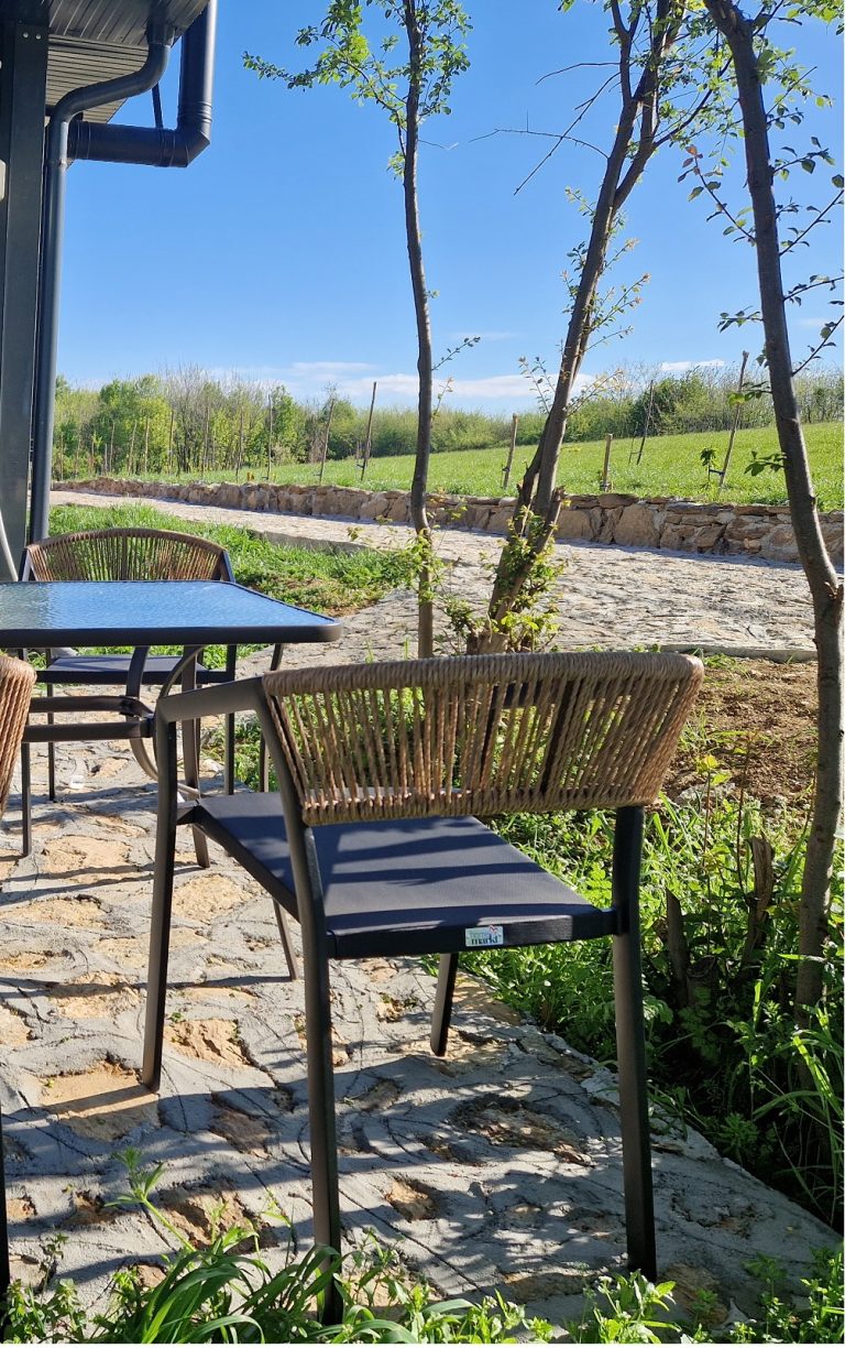 pogled sa terase limenka